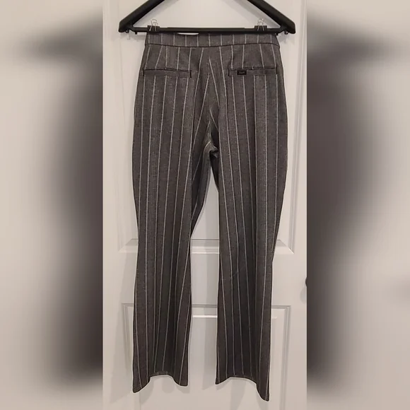 Brand New Lee Women’s Comfort Waist Pull-On Bootcut Pants - Picture 2 of 10